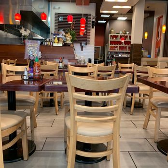 Pho 7 - Dining Room - Vietnamese Near Me - Vienna, Virginia