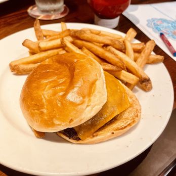 LongHorn Steakhouse - Cheeseburger with Fries - American Near Me - Sanford, Florida LongHorn Steakhouse - Cheeseburger with Fries - American Near Me - Sanford, Florida