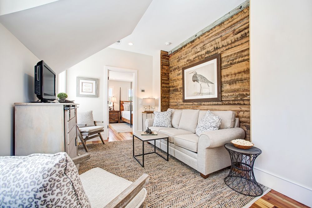 ENCORE RECLAIMED LUMBER & MILLWORK Updated September 2024 43 Photos 1928 E Montague Ave