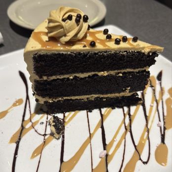 Venue Restaurant & Lounge - Chocolate cake with caramel - New American Near Me - Lincoln, Nebraska Venue Restaurant & Lounge - Chocolate cake with caramel - New American Near Me - Lincoln, Nebraska