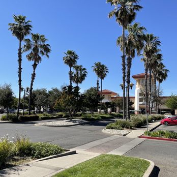 Laguna Village - Main entrance - Shopping Centers Near Me - Sacramento, California Laguna Village - Main entrance - Shopping Centers Near Me - Sacramento, California