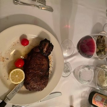 Giardina's Restaurant - Ribeye - Italian Near Me - Greenwood, Mississippi