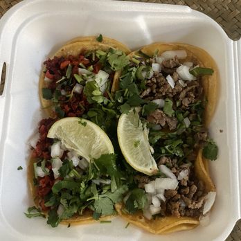 Los Tacos Famous Takeria - Al pastor taco (left), bistec tacos (right) - Food Trucks Near Me - Houston, Texas Los Tacos Famous Takeria - Al pastor taco (left), bistec tacos (right) - Food Trucks Near Me - Houston, Texas