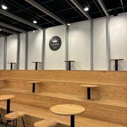 RoyalTea - Alafaya - Seating area