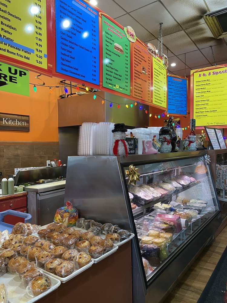 J & J BAGELS 33 Photos & 40 Reviews 28 Plz,