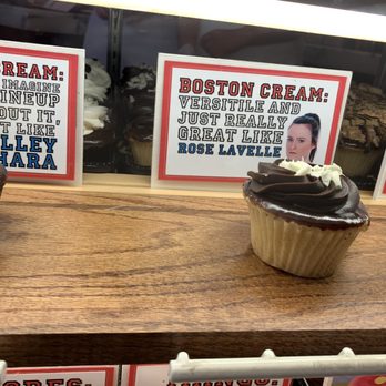 Molly's Cupcakes - Desserts Near Me - Chicago, Illinois Molly's Cupcakes - Desserts Near Me - Chicago, Illinois
