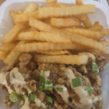 Pine Tree Cafe - My Spicy Garlic Chicken plate with fries - Breakfast & Brunch Near Me - Kailua-Kona, Hawaii Pine Tree Cafe - My Spicy Garlic Chicken plate with fries - Breakfast & Brunch Near Me - Kailua-Kona, Hawaii