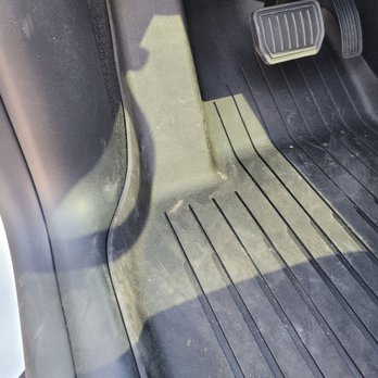O'Sung Auto Body & Paint - Driver's side of floor mat. - Auto Repair Near Me - Honolulu, Hawaii O'Sung Auto Body & Paint - Driver's side of floor mat. - Auto Repair Near Me - Honolulu, Hawaii