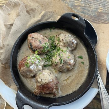 Kid Cashew - Meatballs au Poivre - Mediterranean Near Me - Charlotte, North Carolina Kid Cashew - Meatballs au Poivre - Mediterranean Near Me - Charlotte, North Carolina