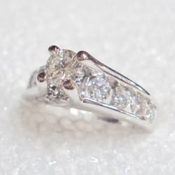Jim Green Jewelers - We have a variety of bridal styles at Jim Green Jewelers. We pride ourselves on the great quality of our product.