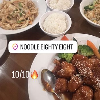 Noodle Eighty Eight - Springfield - Sesame chicken, shrimp lomein, fried rice, broccoli in sesame sauce - Asian Fusion Near Me - Springfield, Pennsylvania
