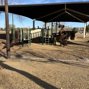 Discovery District Park - Parks Near Me - Gilbert, Arizona