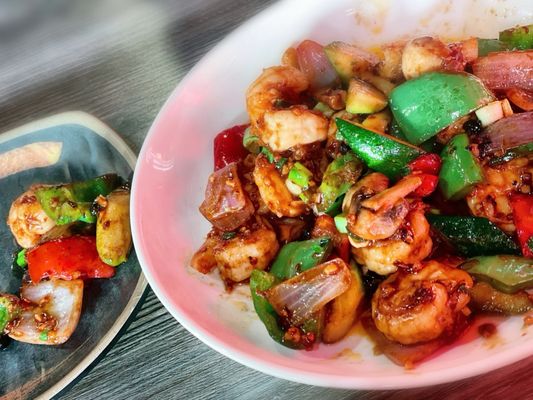 ChinoYang’s Hunan and Mandarin Cuisine by null