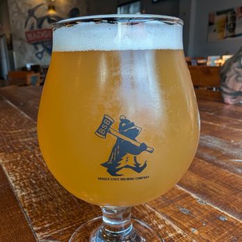 Badger State Brewing - Mallard West Coast IPA - Breweries Near Me - Green Bay, Wisconsin Badger State Brewing - Mallard West Coast IPA - Breweries Near Me - Green Bay, Wisconsin