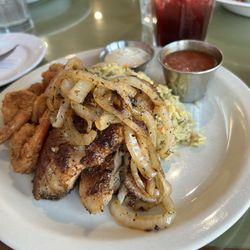 G&D Seafood - Grilled Snapper and Fried Shrimp!!