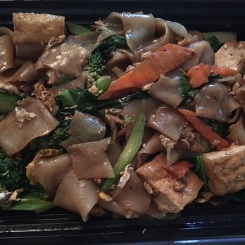 Pineapple Thai - Pad See U Noodles w/Vegetables ($15)- 4/5 stars - Thai Near Me - Cupertino, California Pineapple Thai - Pad See U Noodles w/Vegetables ($15)- 4/5 stars - Thai Near Me - Cupertino, California