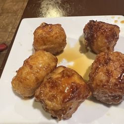 Kwangs Palace - The best steamed dumplings and Kung Pao chicken.. Extremely fresh, mostly take out, but I always eat there. They also have great desserts.