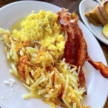 Reid's House Restaurant - Scrambled eggs, bacon, hash browns - Diners Near Me - Reidsville, North Carolina