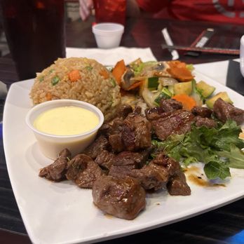 Rock N Roll Sushi - Filet Mignon Solo - Sushi Bars Near Me - Huntsville, Alabama
