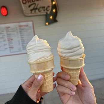 Hamburger Hut - Soft Serve Cone - Cocktail Bars Near Me - Encinitas, California