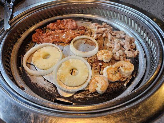 KPOT Korean BBQ & Hot Pot by null