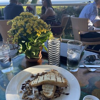 Geoffrey's Malibu - Seafood Near Me - Malibu, California