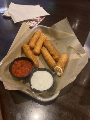 Buffalo Wild Wings by null