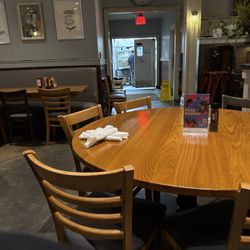 The Marigny Brasserie - Nice but slightly cold interior