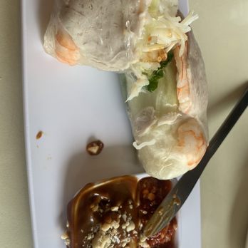 PhoMi2Go - Summer spring rolls with shrimp and pork - Vietnamese Near Me - North Miami Beach, Florida PhoMi2Go - Summer spring rolls with shrimp and pork - Vietnamese Near Me - North Miami Beach, Florida