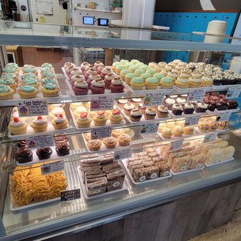 Molly's Cupcakes - Cupcakes Near Me - Chicago, Illinois Molly's Cupcakes - Cupcakes Near Me - Chicago, Illinois