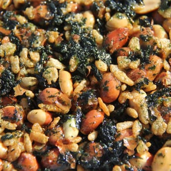 Umame Nuts - a mixture of nuts and spinach - Specialty Food Near Me Umame Nuts - a mixture of nuts and spinach - Specialty Food Near Me