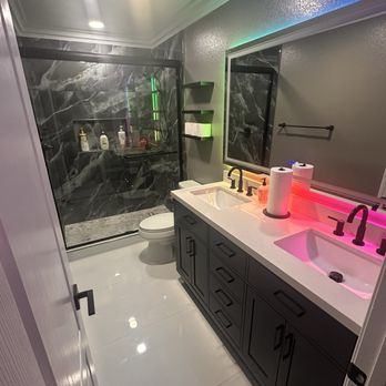 Renovo Remodeling - Kids bathroom after - General Contractors Near Me