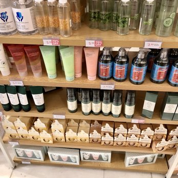 Miniso USA - Department Stores Near Me - Fairfax, Virginia