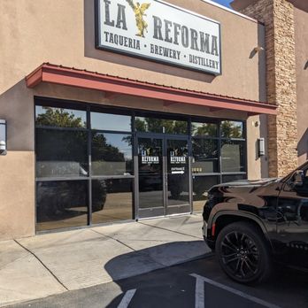 La Reforma Brewery - Entrance to La Reforma, Albuquerque - Breweries Near Me - Albuquerque, New Mexico