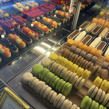 ID-Eclair - The eclairs and macarons - Bakeries Near Me - Pasadena, California