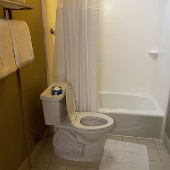 SpringHill Suites by Marriott Bakersfield - Tub/shower combo. Separate from sink area. - Hotels Near Me - Bakersfield, California SpringHill Suites by Marriott Bakersfield - Tub/shower combo. Separate from sink area. - Hotels Near Me - Bakersfield, California