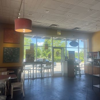 Einstein Bros. Bagels - Spacious to check out. - Bagels Near Me - Gurnee, Illinois