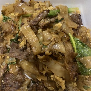 Thai House - NO4. Pad See Ew Noodle - Thai Near Me - Oklahoma City, Oklahoma