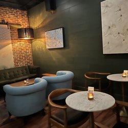 The Primrose - Lounge