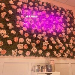 Husband and Wife Nails Spa