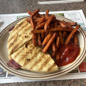 Slate Belt Diner - Reuben panini and sweet potato fries - Breakfast & Brunch Near Me - Bangor, Pennsylvania Slate Belt Diner - Reuben panini and sweet potato fries - Breakfast & Brunch Near Me - Bangor, Pennsylvania