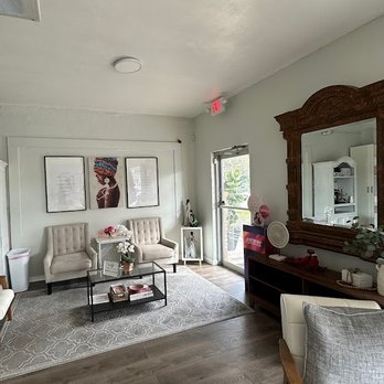 Evolving Aesthetics - waiting room - Medical Spas Near Me - Orlando, Florida