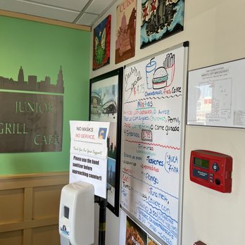 Juniors Grill Cafe - Interior - American Near Me - Melrose Park, Illinois