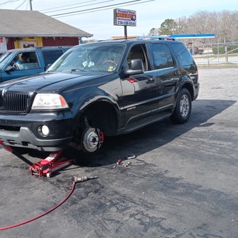 Premier Tires - These guys change tires like a NASCAR Pit crew using 2 jacks at a time! :-) - Tires Near Me - Douglasville, Georgia Premier Tires - These guys change tires like a NASCAR Pit crew using 2 jacks at a time! :-) - Tires Near Me - Douglasville, Georgia