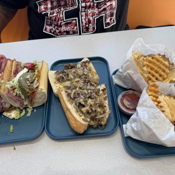 EARL Kakaako - Food!! Yummyyy!! - Sandwiches Near Me - Honolulu, Hawaii EARL Kakaako - Food!! Yummyyy!! - Sandwiches Near Me - Honolulu, Hawaii