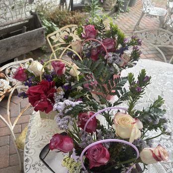 Idyllbloom - Floral purses' - Floral Designers Near Me