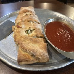 Vinnie's Italian Eatery - Deluxe Stromboli