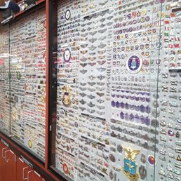 All sorts of lapel pins All sorts of lapel pins