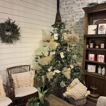 Honey Locust Farms - Nurseries & Gardening Near Me - Rockwall, Texas