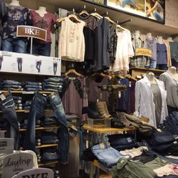 Buckle - Interior